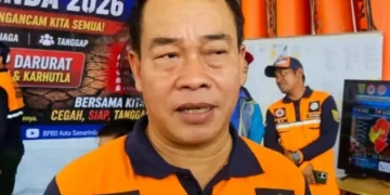 Di Tengah Ancaman Intrusi Air Laut, Secangkir Air Bersih Menjadi Penyejuk Warga Samarinda